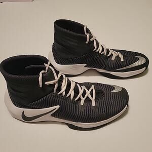 Nike Zoom Clear Out TB Black / White Size 9 Men's Basketball Shoes 844372-002